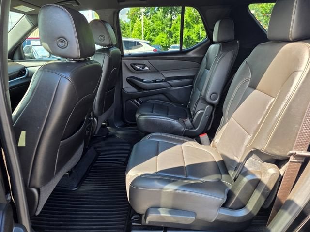 2022 Chevrolet Traverse LT Leather