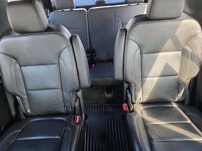 2022 Chevrolet Traverse LT Leather