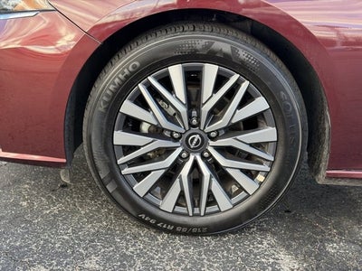 2025 Nissan Altima SV