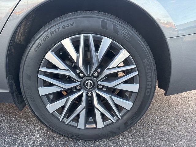 2025 Nissan Altima SV