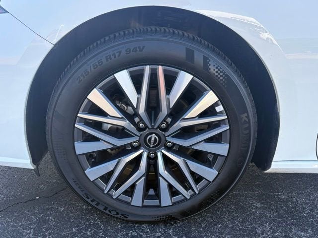 2025 Nissan Altima SV