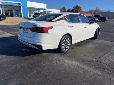 2025 Nissan Altima SV