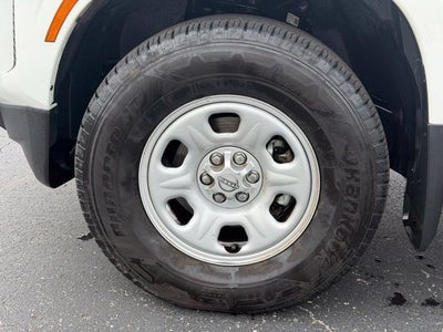 2022 Nissan Frontier S