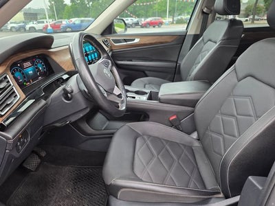 2025 Volkswagen Atlas 2.0T SE