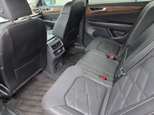 2025 Volkswagen Atlas 2.0T SE