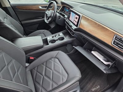 2025 Volkswagen Atlas 2.0T SE