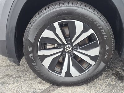 2025 Volkswagen Atlas 2.0T SE