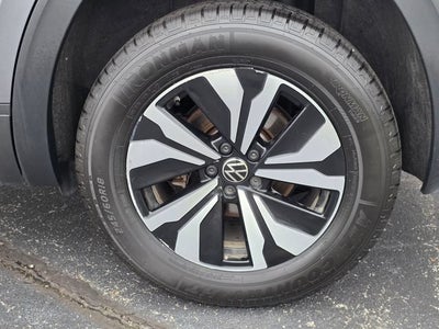 2025 Volkswagen Atlas 2.0T SE