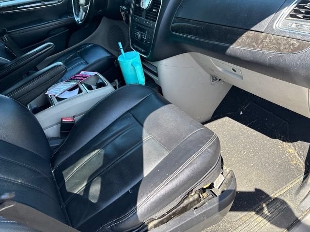 2014 Chrysler Town & Country Touring