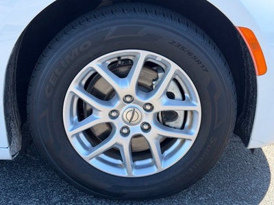 2023 Chrysler Voyager LX