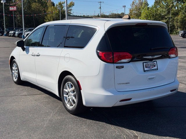 2023 Chrysler Voyager LX