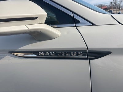 2021 Lincoln Nautilus Reserve