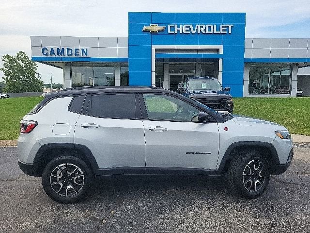 2025 Jeep Compass Trailhawk