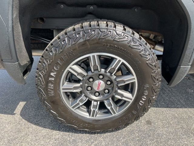 2025 GMC Sierra 1500 AT4