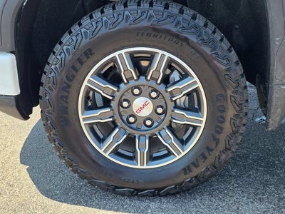 2025 GMC Sierra 1500 AT4