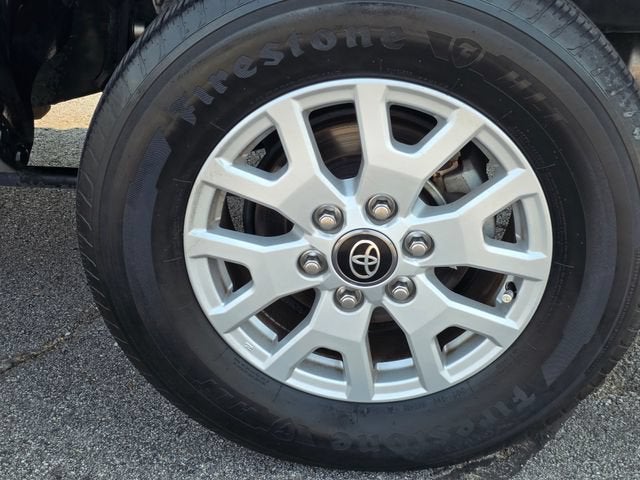 2024 Toyota Tacoma 4WD SR5