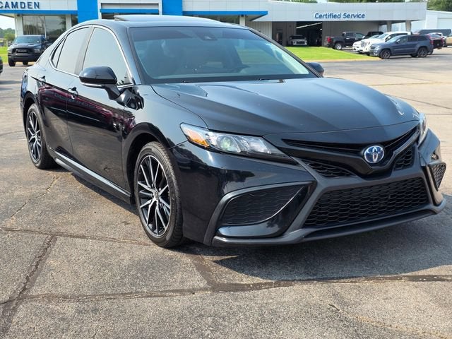 2024 Toyota Camry Hybrid SE