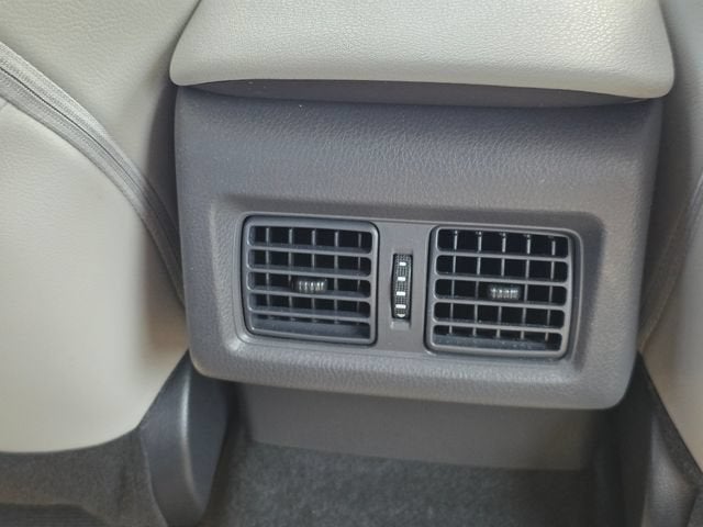 2024 Toyota Camry Hybrid SE