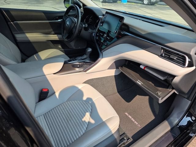 2024 Toyota Camry Hybrid SE