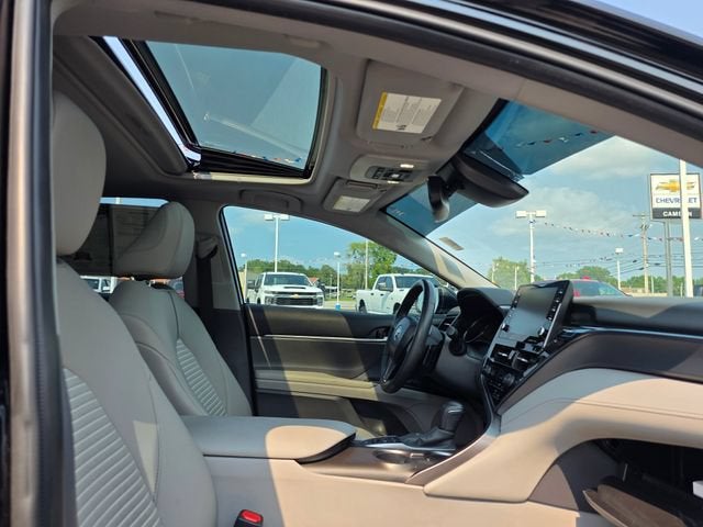 2024 Toyota Camry Hybrid SE