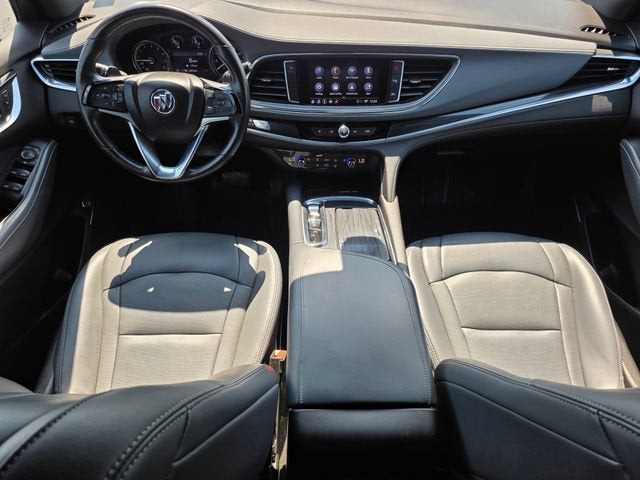 2022 Buick Enclave Essence