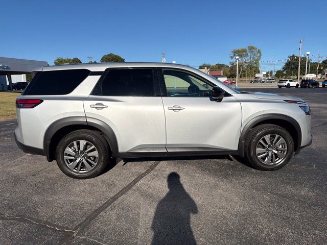 2025 Nissan Pathfinder S