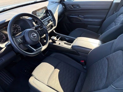 2025 Nissan Pathfinder S
