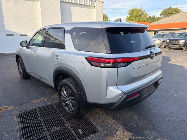 2025 Nissan Pathfinder S