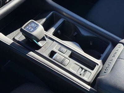 2025 Nissan Pathfinder S