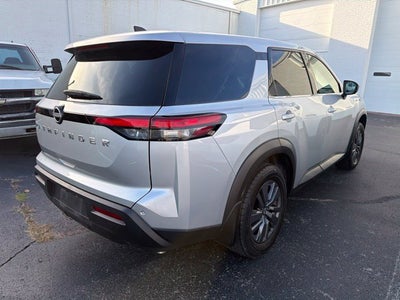 2025 Nissan Pathfinder S