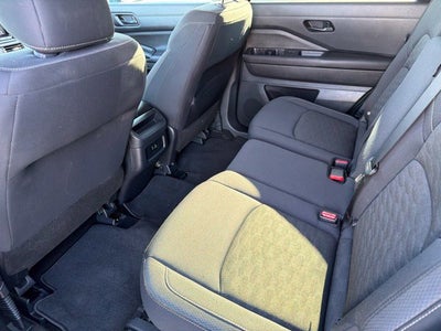 2025 Nissan Pathfinder S