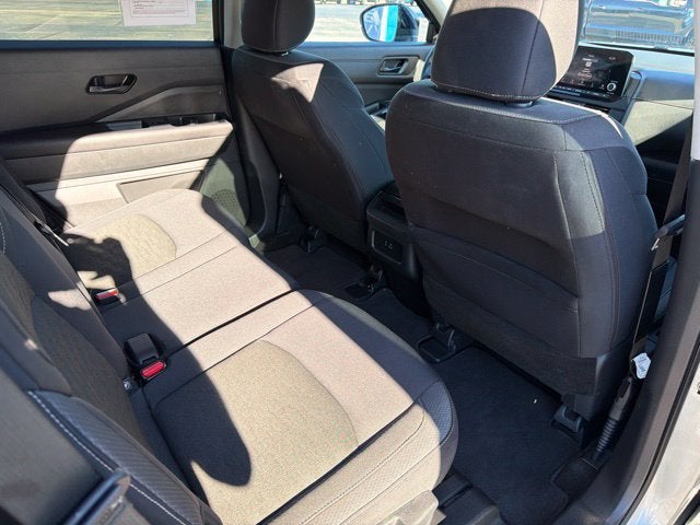 2025 Nissan Pathfinder S