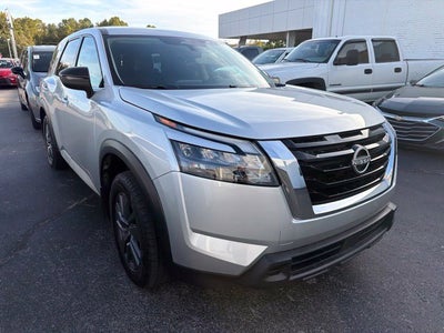 2025 Nissan Pathfinder S