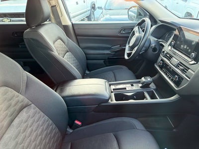 2025 Nissan Pathfinder S