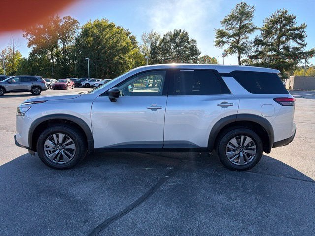 2025 Nissan Pathfinder S