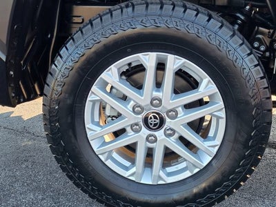 2025 Toyota Tundra 4WD SR