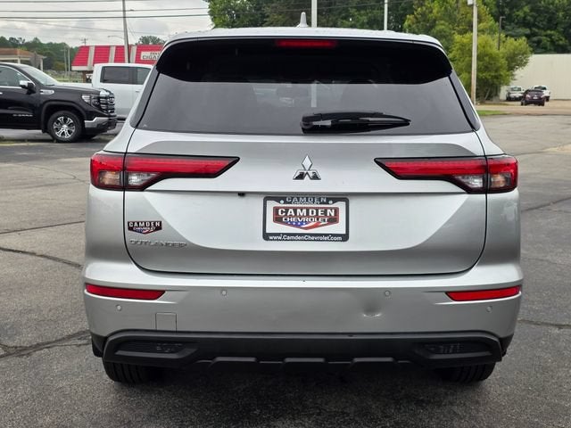 2024 Mitsubishi Outlander ES