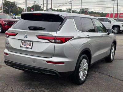 2024 Mitsubishi Outlander ES