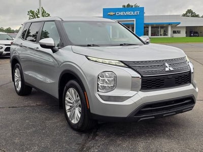 2024 Mitsubishi Outlander ES
