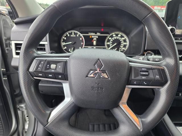 2024 Mitsubishi Outlander ES