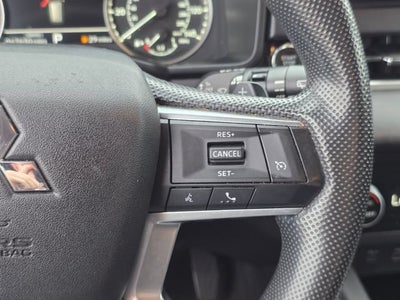 2024 Mitsubishi Outlander ES