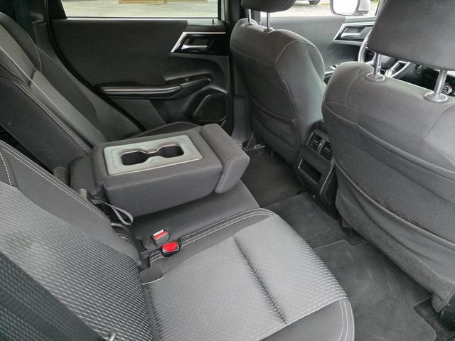 2024 Mitsubishi Outlander ES