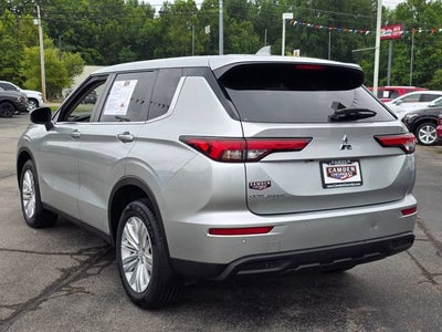 2024 Mitsubishi Outlander ES