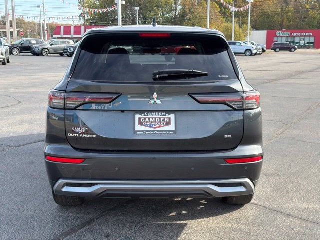 2025 Mitsubishi Outlander SE