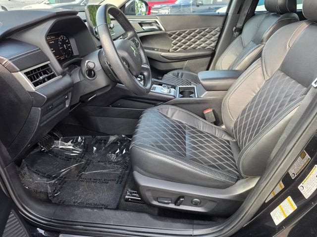 2023 Mitsubishi Outlander SEL