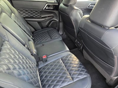 2023 Mitsubishi Outlander SEL