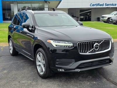 2022 Volvo XC90 Momentum