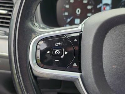 2022 Volvo XC90 Momentum