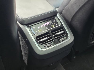 2022 Volvo XC90 Momentum
