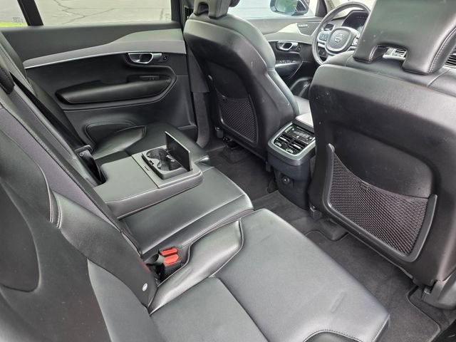 2022 Volvo XC90 Momentum
